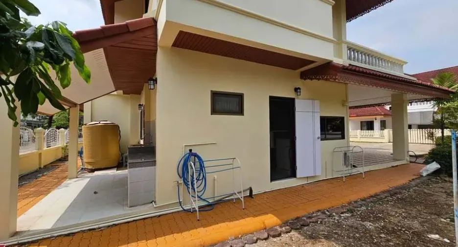 For rent 3 bedrooms house in Mueang Chiang Mai, Chiang Mai