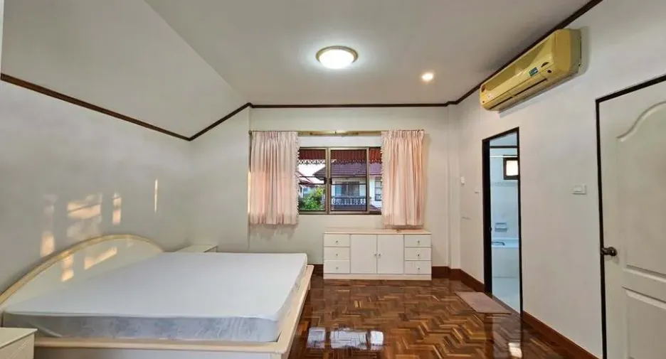 For rent 3 bedrooms house in Mueang Chiang Mai, Chiang Mai