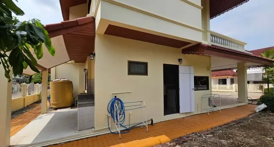 For rent 3 bedrooms house in Mueang Chiang Mai, Chiang Mai