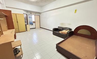 For sale studio condo in Wang Thonglang, Bangkok