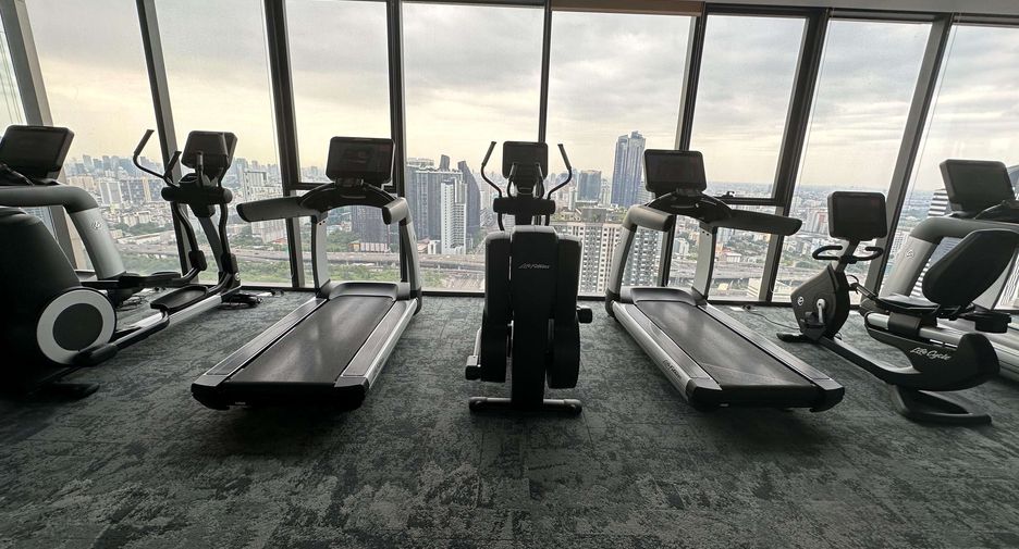 For rent 2 ベッドルーム condo in Watthana, Bangkok
