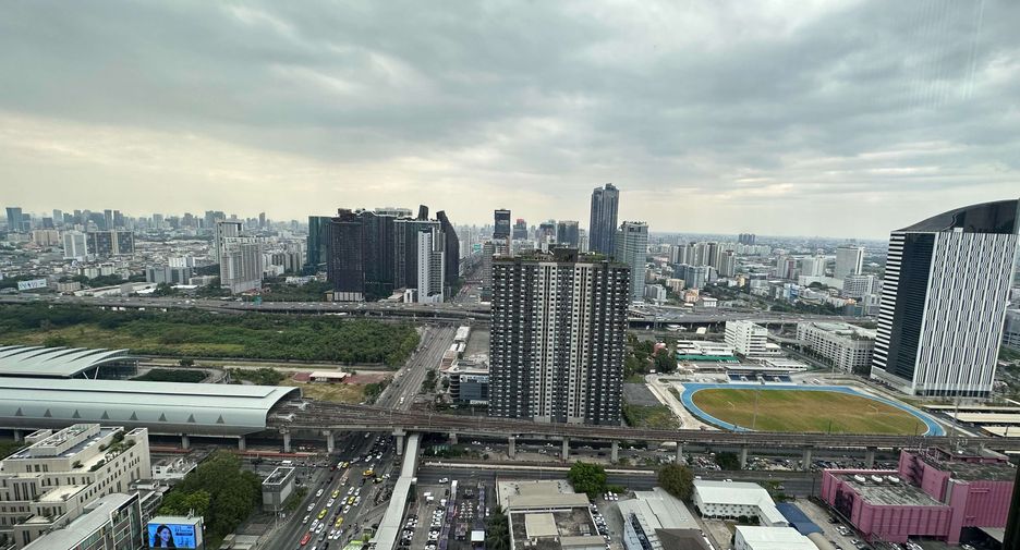 For rent 2 ベッドルーム condo in Watthana, Bangkok