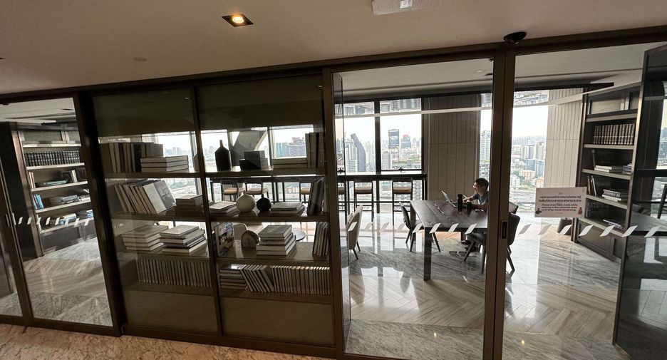 For rent 2 ベッドルーム condo in Watthana, Bangkok