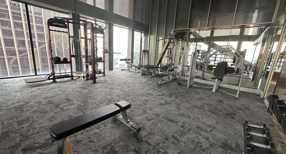 For rent 2 ベッドルーム condo in Watthana, Bangkok