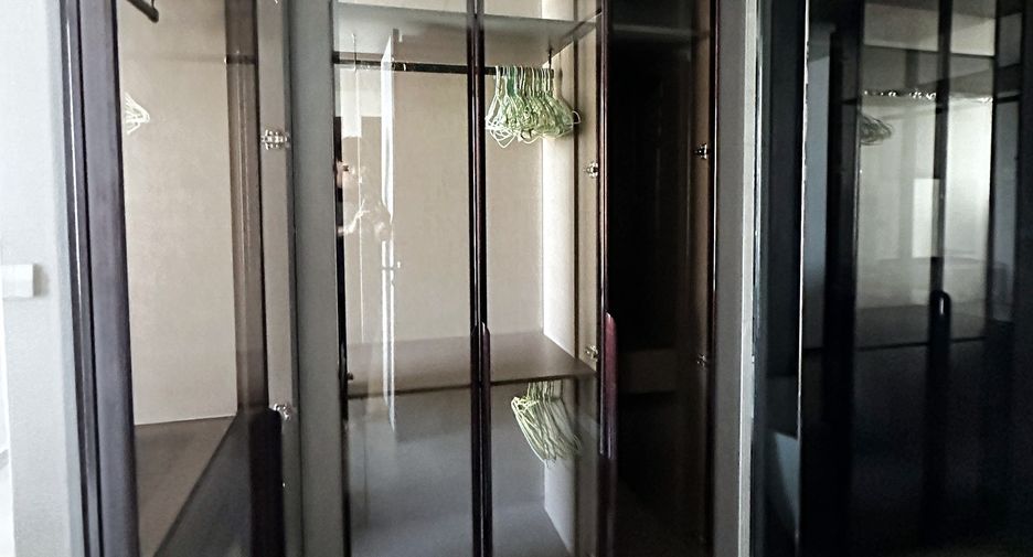 For rent and for sale 2 bedrooms condo in Watthana, Bangkok