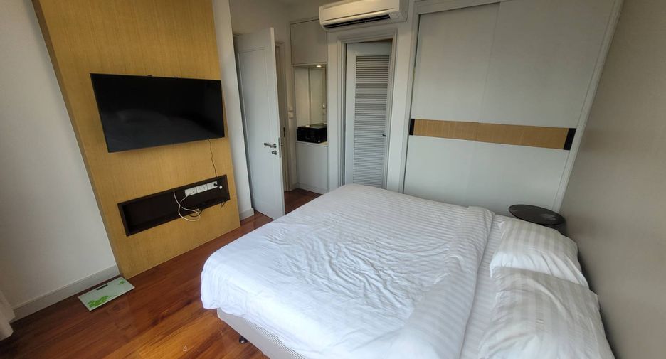 For rent 2 bedrooms condo in Watthana, Bangkok