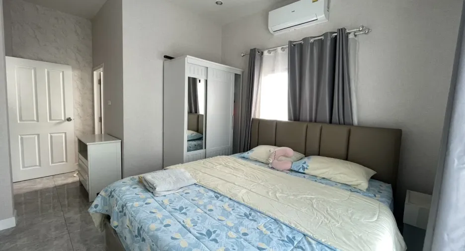 For rent 3 bedrooms townhouse in Hua Hin, Prachuap Khiri Khan