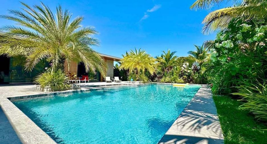 For sale 4 bedrooms villa in Mueang Phuket, Phuket
