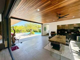 For sale 4 bedrooms villa in Mueang Phuket, Phuket