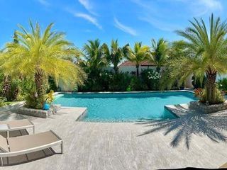 For sale 4 bedrooms villa in Mueang Phuket, Phuket