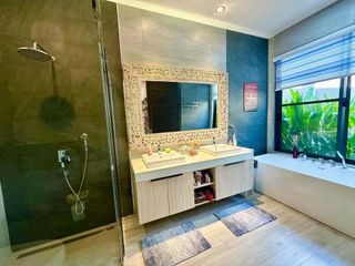 For sale 4 bedrooms villa in Mueang Phuket, Phuket