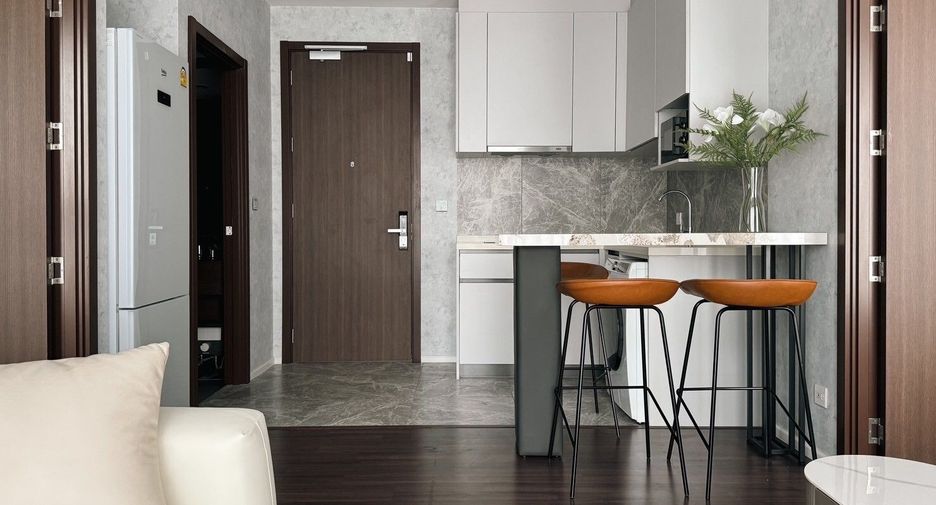 For rent 2 bedrooms condo in Bang Na, Bangkok