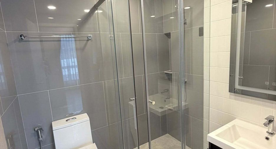 For rent 2 bedrooms condo in Bang Na, Bangkok