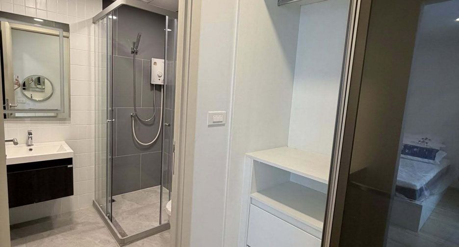 For rent 2 bedrooms condo in Bang Na, Bangkok