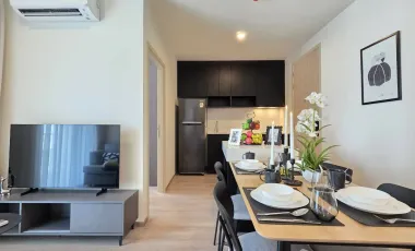 For rent 2 bedrooms condo in Huai Khwang, Bangkok
