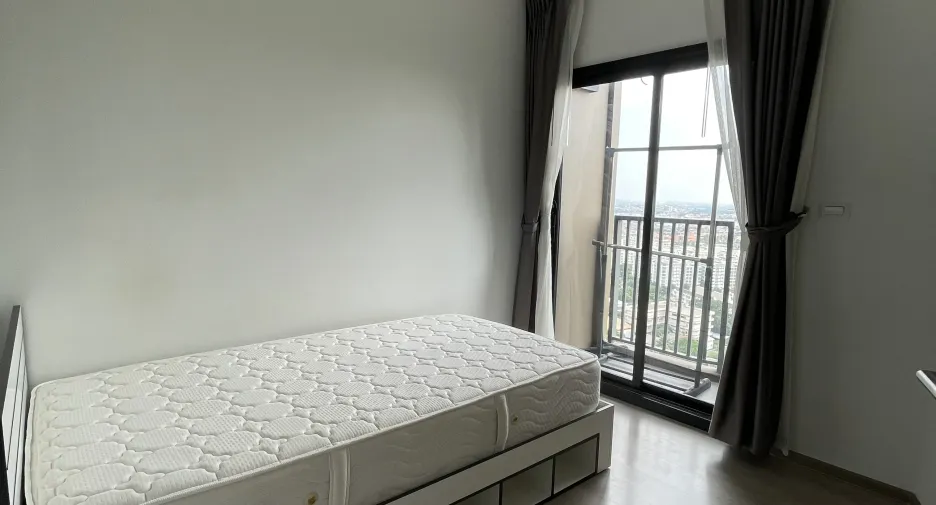 Wohnung zur Miete mit 2 Zimmer in Phasi Charoen, Bangkok