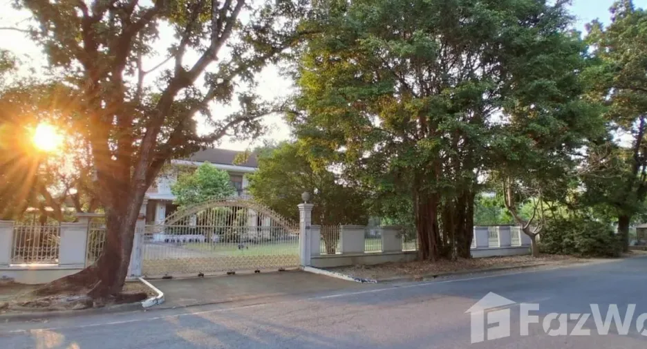 For sale land in Khan Na Yao, Bangkok