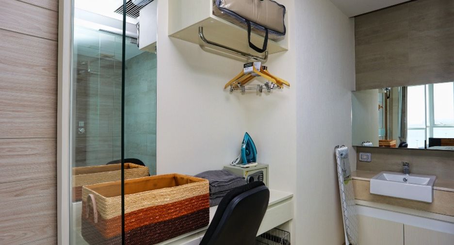 For sale 1 bed condo in Bang Lamung, Chonburi