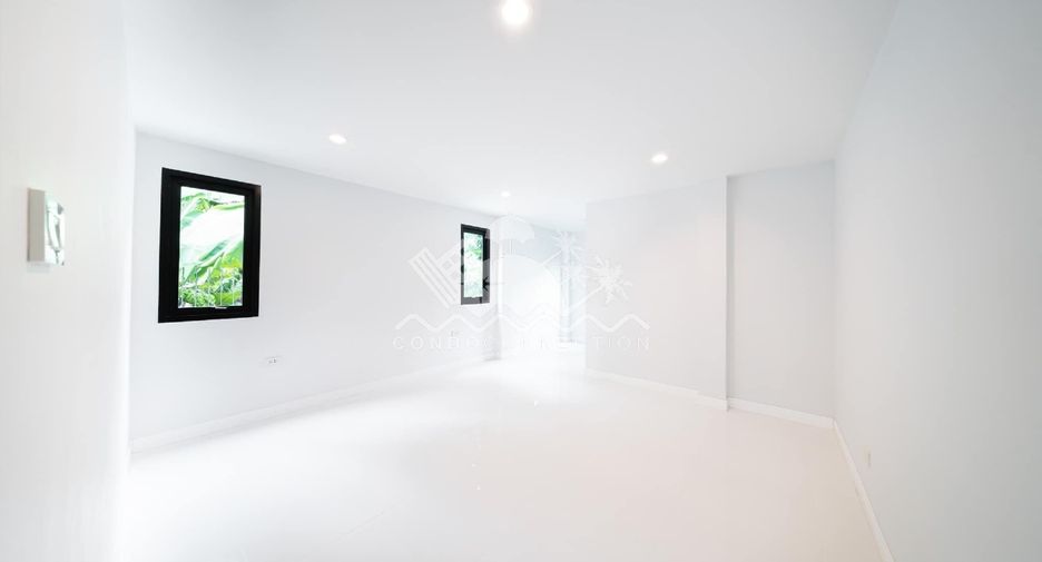 For sale 4 bedrooms house in Bang Lamung, Chonburi