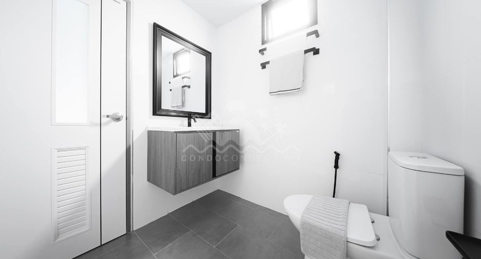 For sale 4 bedrooms house in Bang Lamung, Chonburi