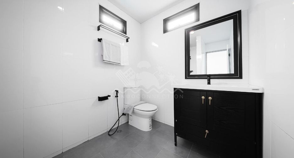 For sale 4 bedrooms house in Bang Lamung, Chonburi