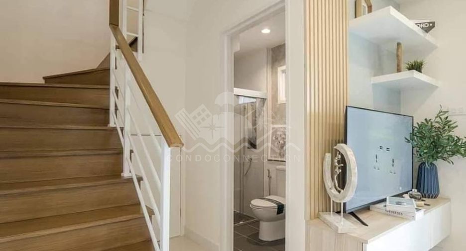 Haus zum Kauf mit 4 Zimmer in Bang Lamung, Chonburi