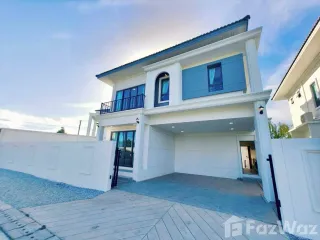 Villa en venta y en alquiler de 4 habitaciones en East Pattaya, Pattaya