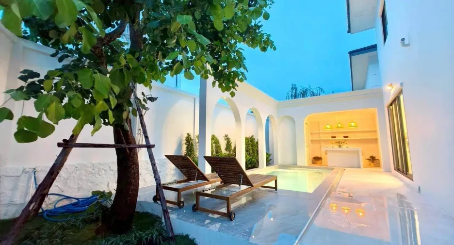 For sale and for rent 4 bedrooms villa in Sattahip, Chonburi