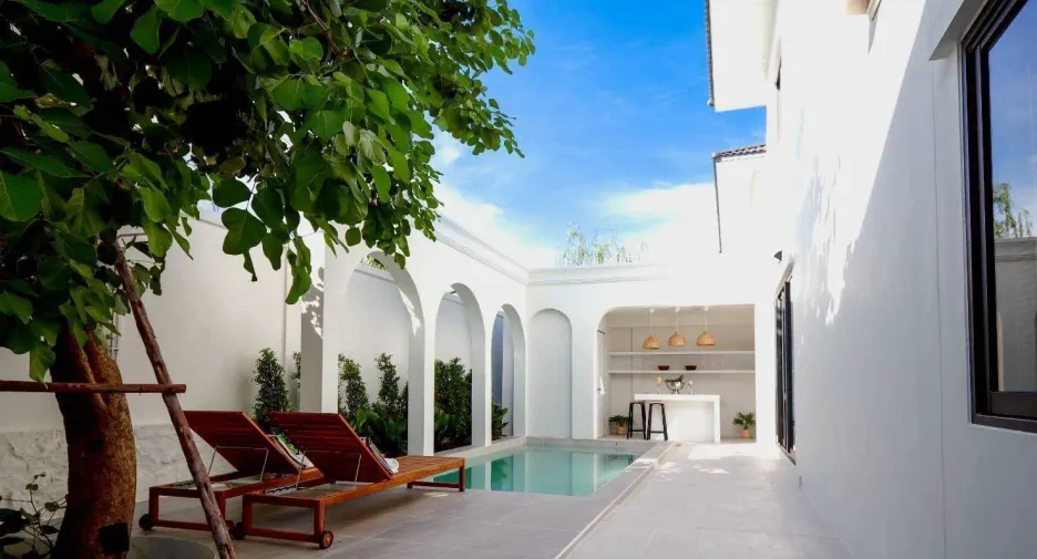 For sale and for rent 4 bedrooms villa in Sattahip, Chonburi