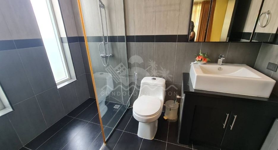 For sale 4 bedrooms house in Bang Lamung, Chonburi