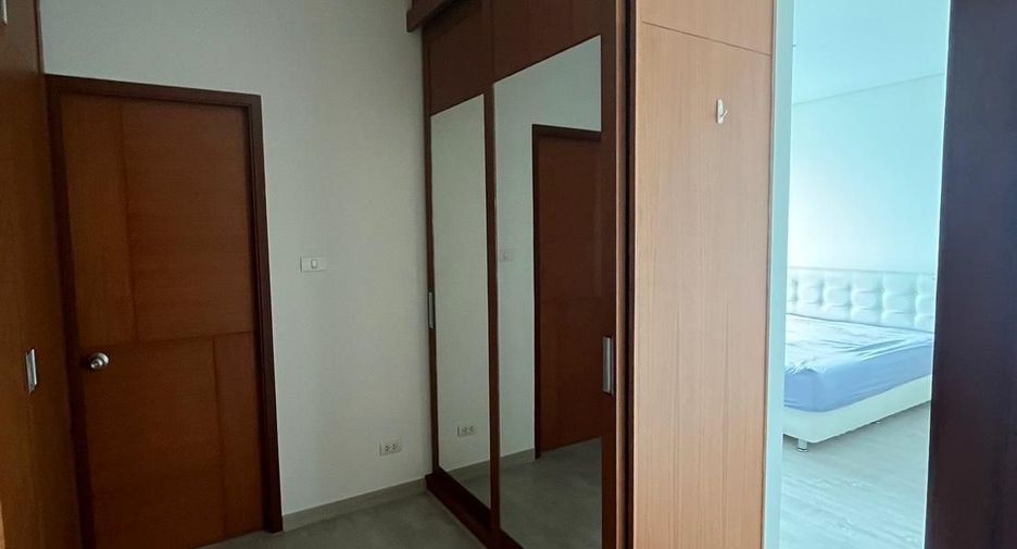 For sale and for rent 2 bedrooms condo in Khlong San, Bangkok