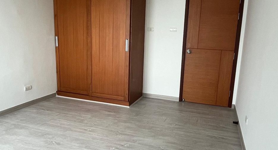 For sale and for rent 2 bedrooms condo in Khlong San, Bangkok