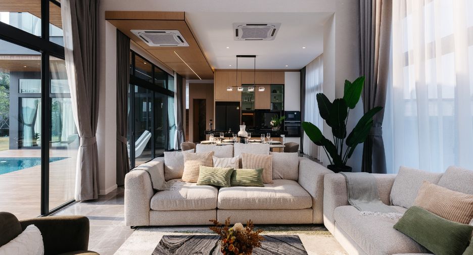 For sale 6 bedrooms house in Bang Lamung, Chonburi