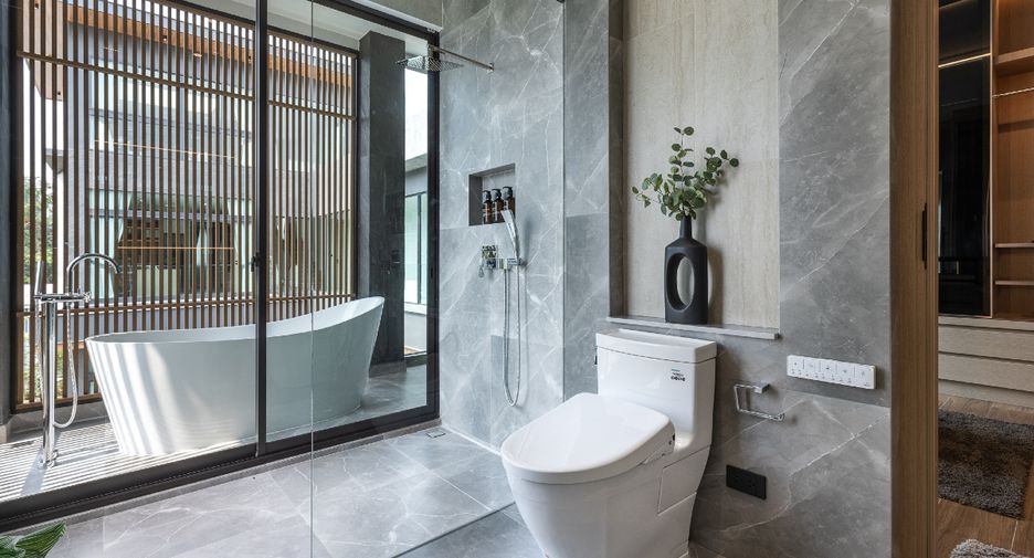 For sale 6 bedrooms house in Bang Lamung, Chonburi