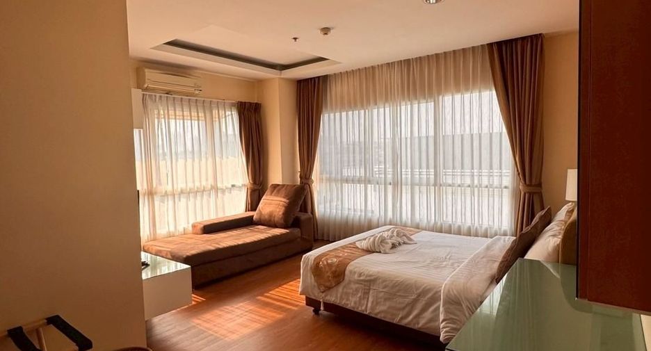 For rent 2 bedrooms apartment in Khlong Toei, Bangkok