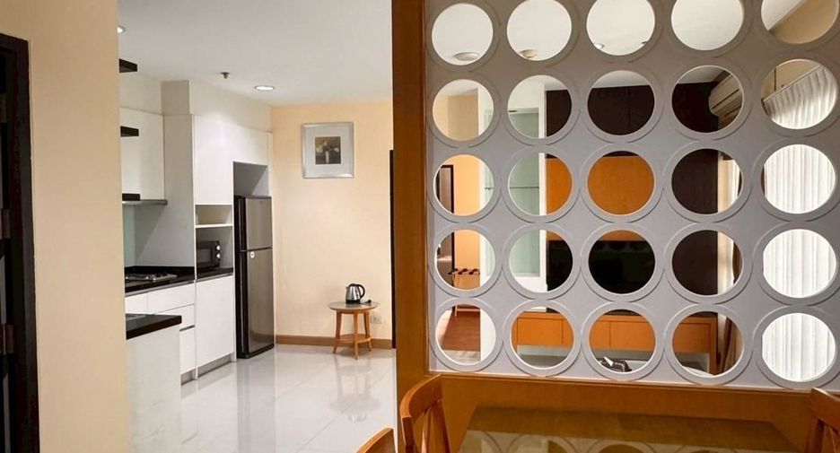 For rent 2 bedrooms apartment in Khlong Toei, Bangkok