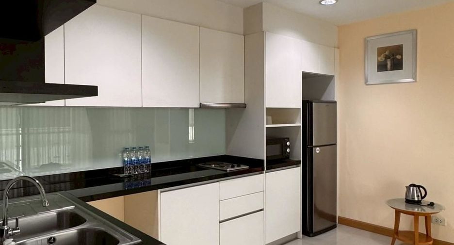 For rent 2 bedrooms apartment in Khlong Toei, Bangkok