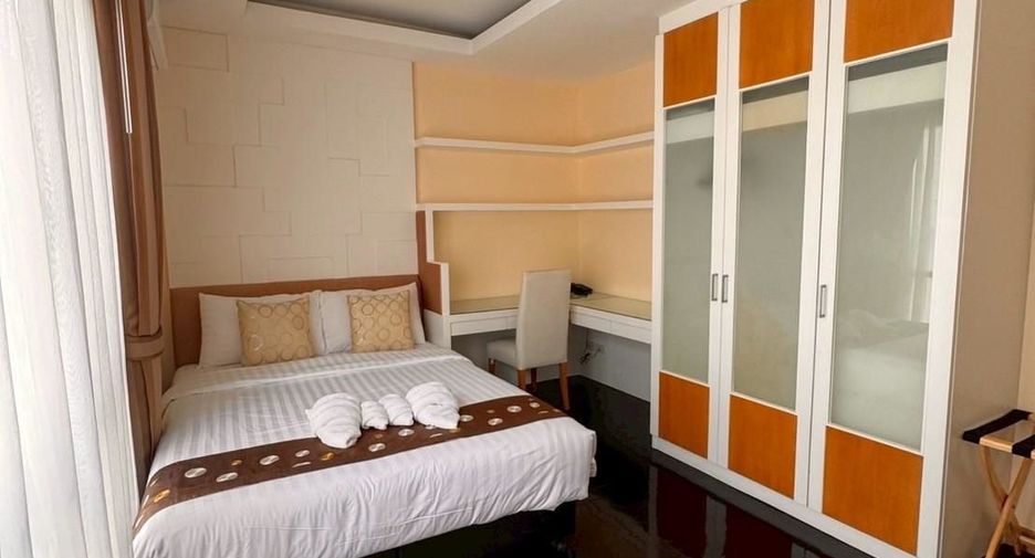 For rent 2 bedrooms apartment in Khlong Toei, Bangkok