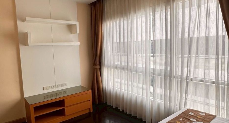For rent 2 bedrooms apartment in Khlong Toei, Bangkok