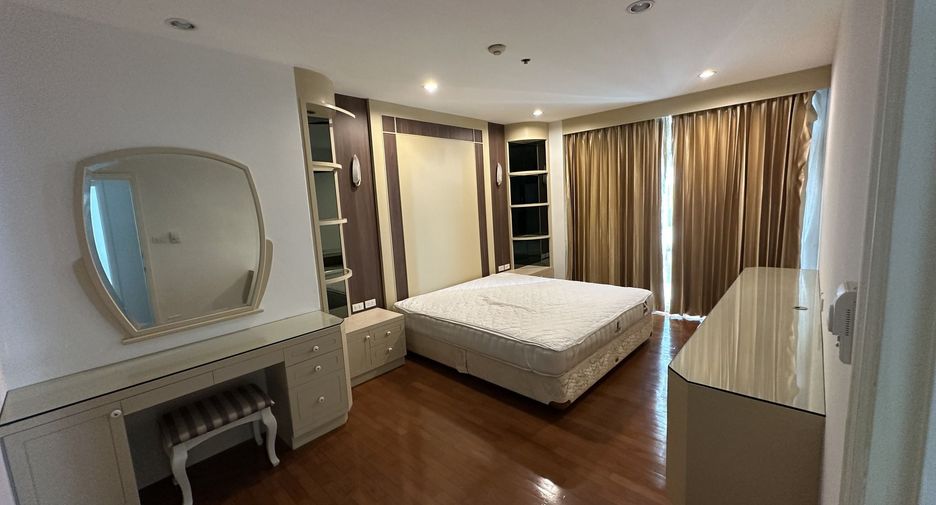 Condo en alquiler de 3 habitaciones en Pathum Wan, Bangkok