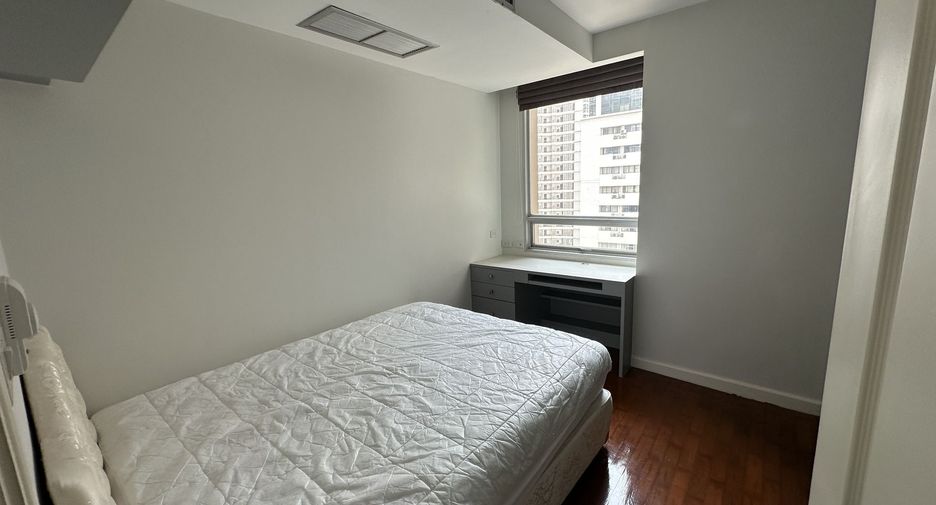 Condo en alquiler de 3 habitaciones en Pathum Wan, Bangkok
