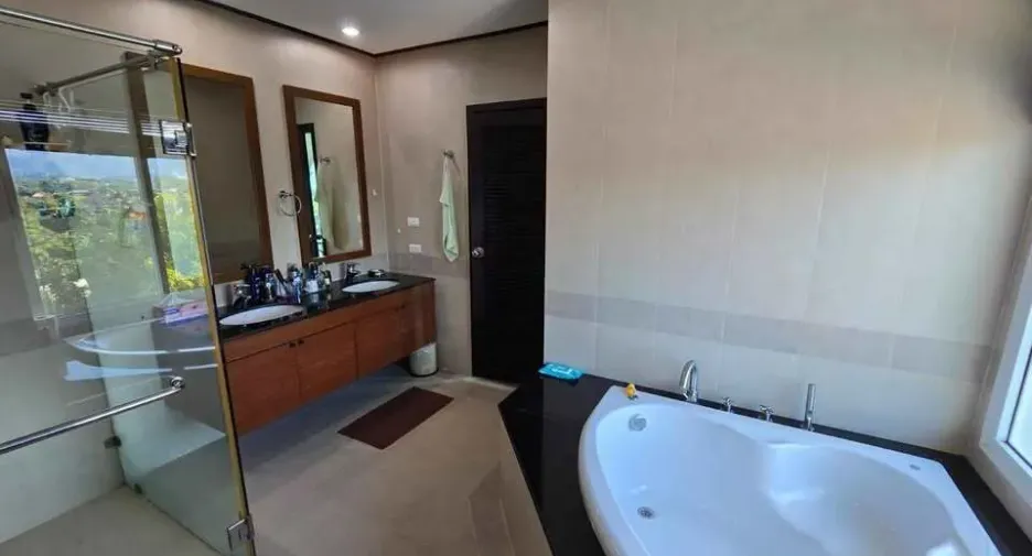 For rent 2 bedrooms condo in Kathu, Phuket