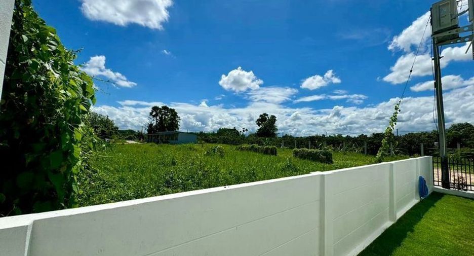 出售 3 卧室 联排别墅 在 Hang Dong, Chiang Mai