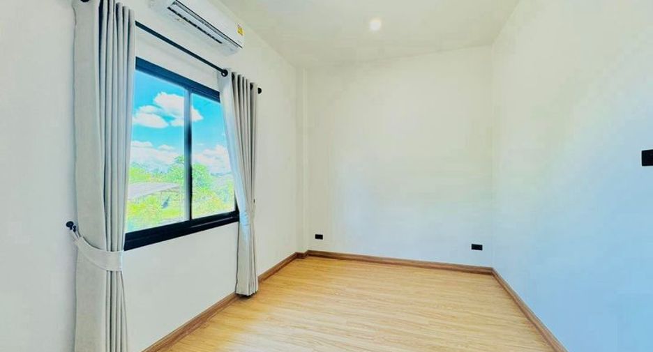 出售 3 卧室 联排别墅 在 Hang Dong, Chiang Mai