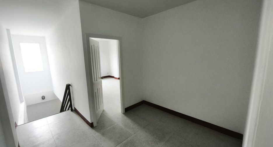 For sale 3 bedrooms retail Space in Mueang Chiang Mai, Chiang Mai