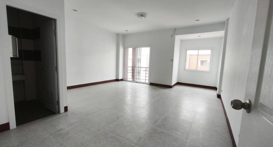 For sale 3 bedrooms retail Space in Mueang Chiang Mai, Chiang Mai