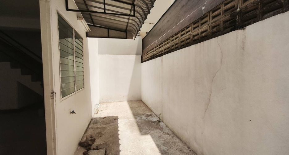 For sale 3 bedrooms retail Space in Mueang Chiang Mai, Chiang Mai
