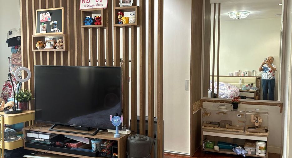 For sale 4 bedrooms townhouse in Yan Nawa, Bangkok