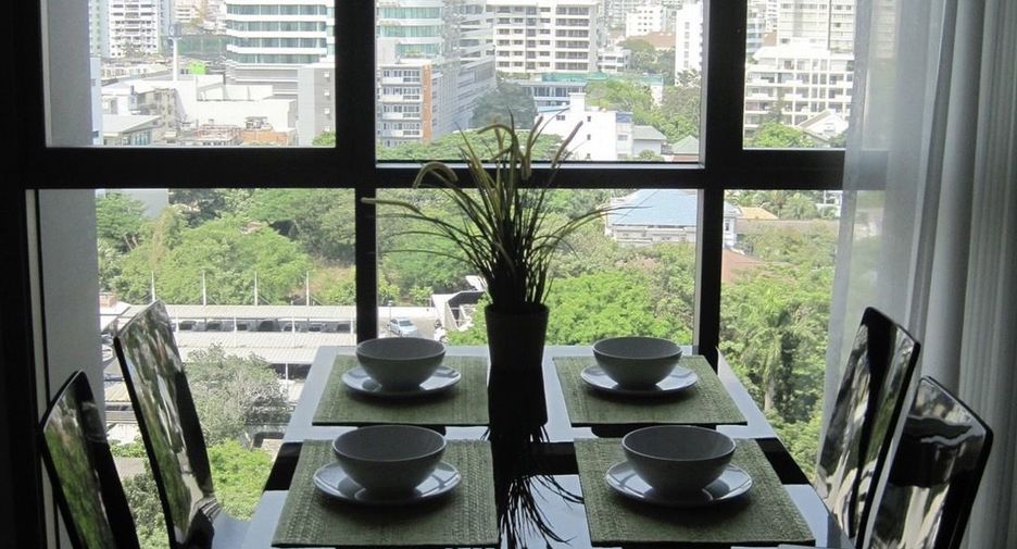 Condo en venta y en alquiler de 2 habitaciones en Watthana, Bangkok