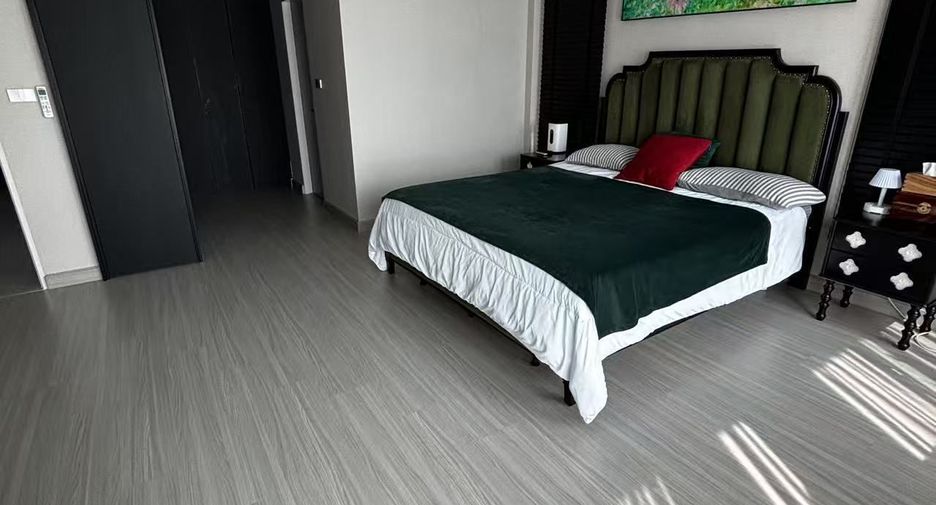 For sale 4 bedrooms villa in Bang Lamung, Chonburi